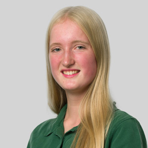 Ann-Sophie Janik, Auszubildende